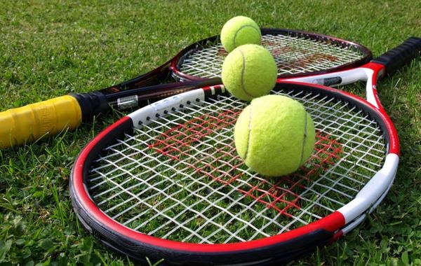 sân tennis
